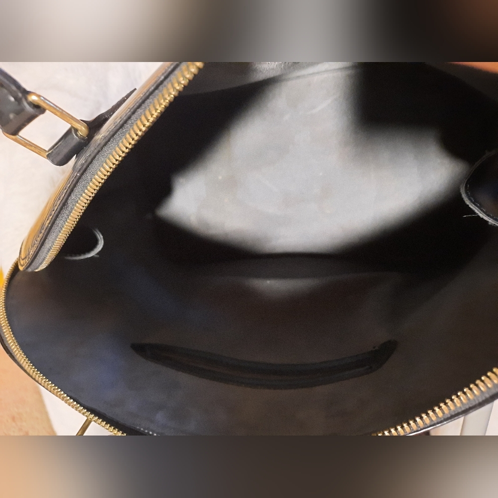 Louis Vuitton Vintage Epi Alma PM - Picture 13 of 16